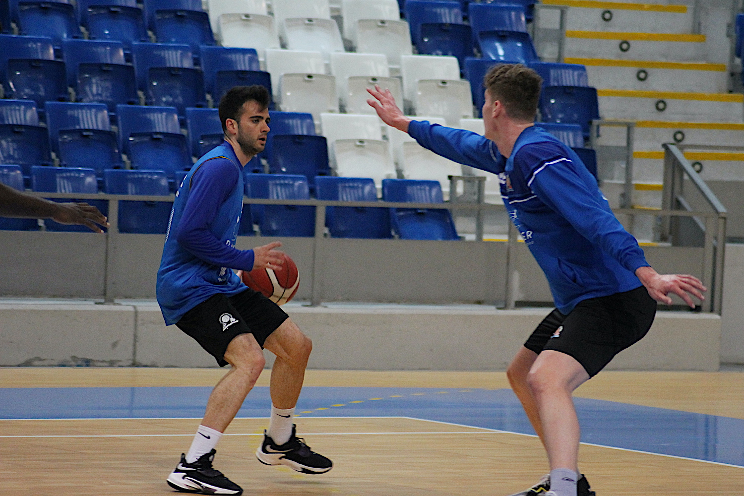 Pol Figueras y Tomas Pavelka en un instante del entrenamiento de hoy